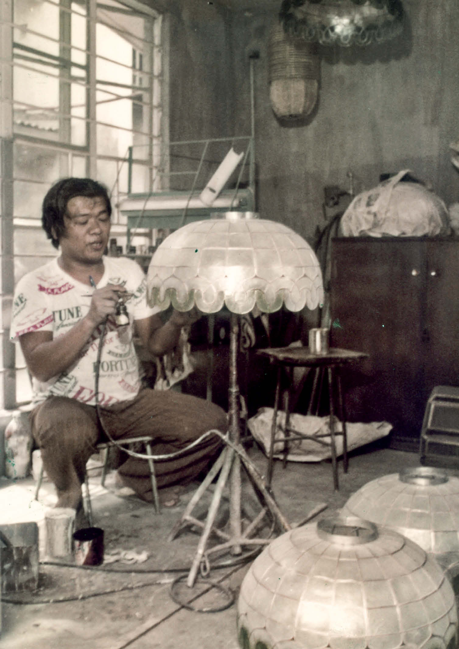 Making Palayan Lamps
